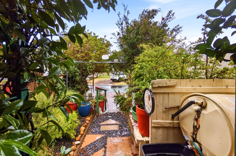 2 Bedroom Property for Sale in Admirals Park Western Cape